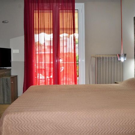 Ritsas Hotel 托隆 外观 照片