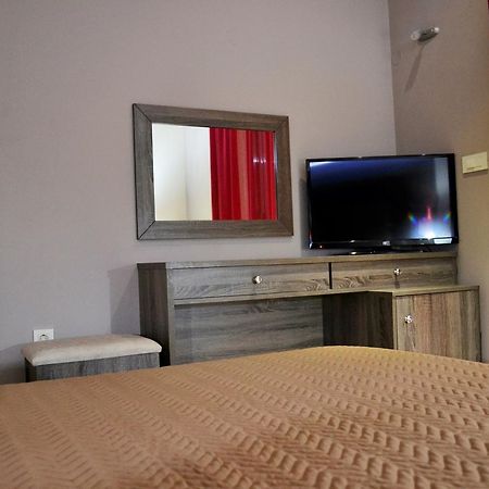 Ritsas Hotel 托隆 外观 照片