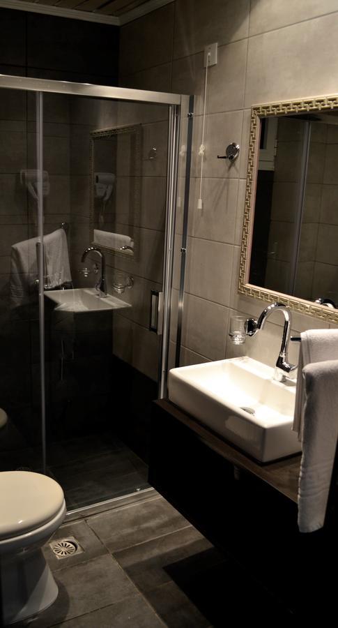 Ritsas Hotel 托隆 外观 照片